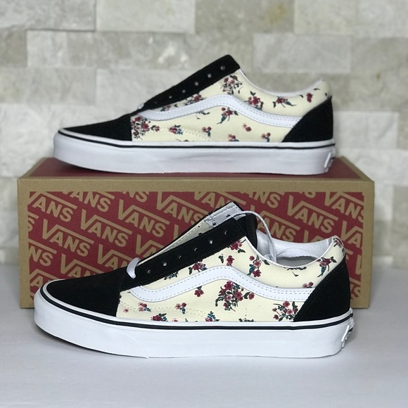 Vans Shoes - OLD SKOOL